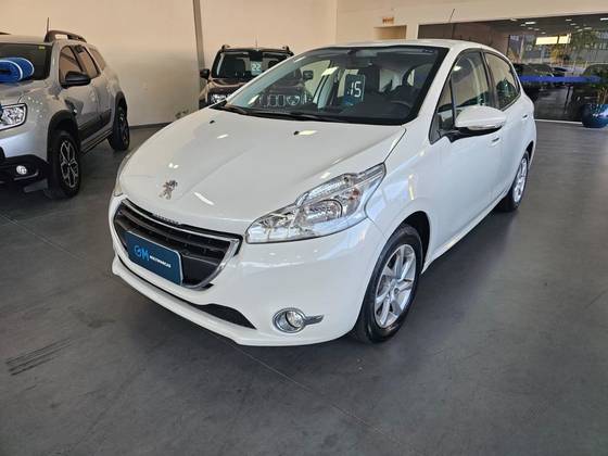 PEUGEOT 208 2015
