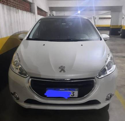 PEUGEOT 208 2014