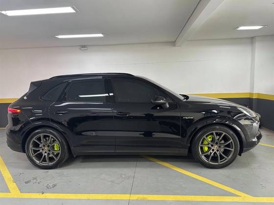 PORSCHE CAYENNE 2020