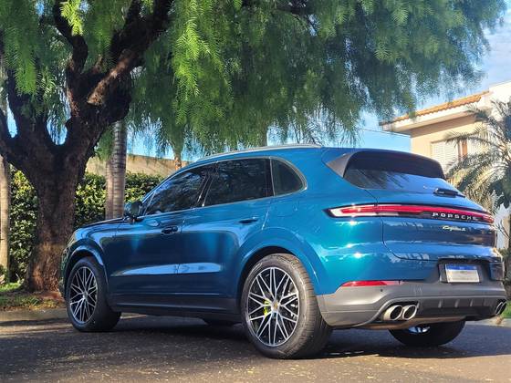 PORSCHE CAYENNE 2024