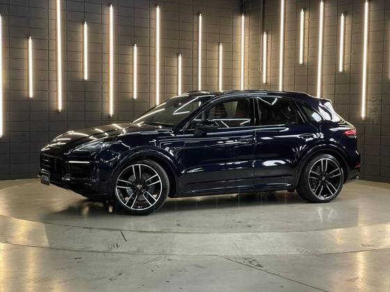 PORSCHE CAYENNE 2023
