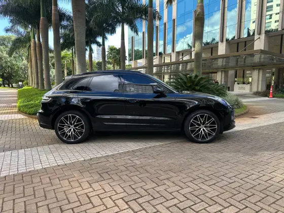 PORSCHE MACAN 2024