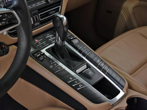 PORSCHE MACAN 2020