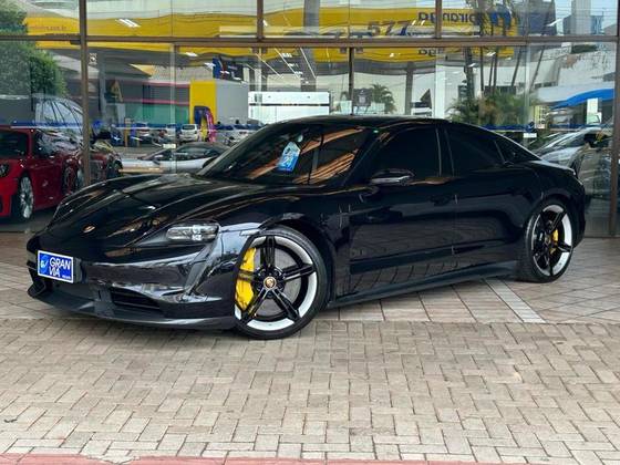 PORSCHE TAYCAN 2024