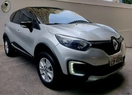 RENAULT CAPTUR 2019