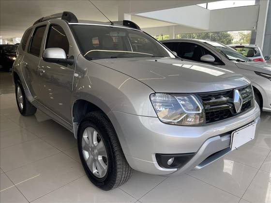 RENAULT DUSTER 2016