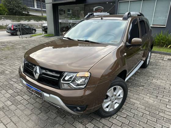 RENAULT DUSTER 2017