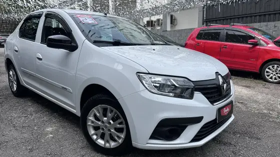 RENAULT LOGAN 2023
