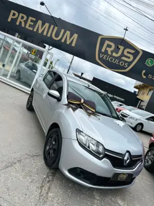 RENAULT SANDERO 2015