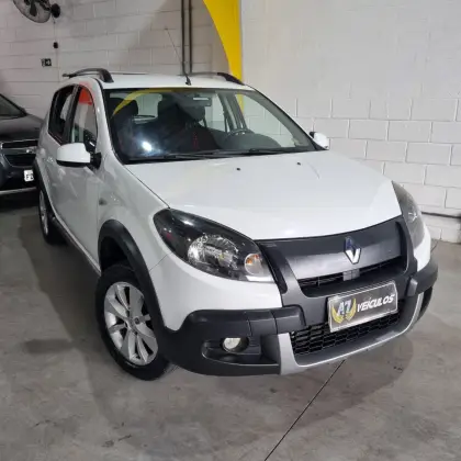 RENAULT SANDERO 2014
