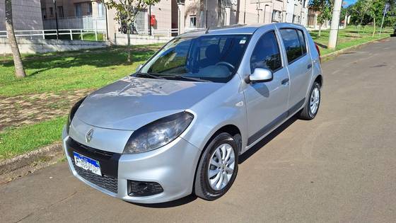 RENAULT SANDERO 2012