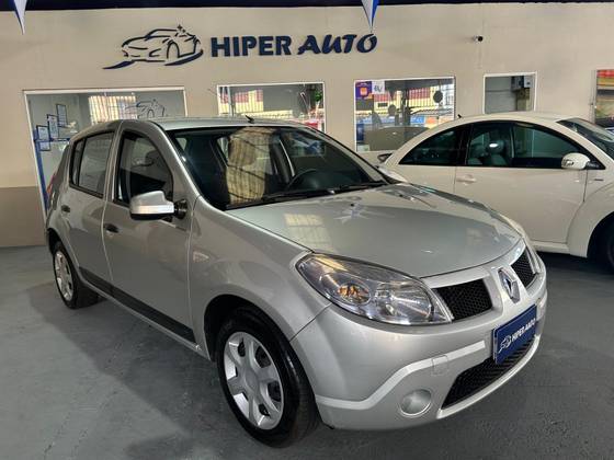 RENAULT SANDERO 2011