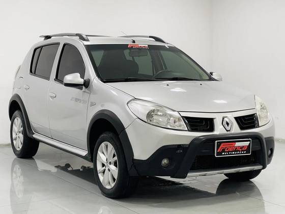 RENAULT SANDERO 2013