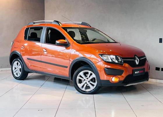 RENAULT SANDERO 2015