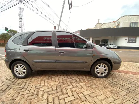 RENAULT SCÉNIC 2004