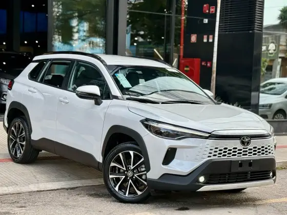 TOYOTA COROLLA CROSS 2026