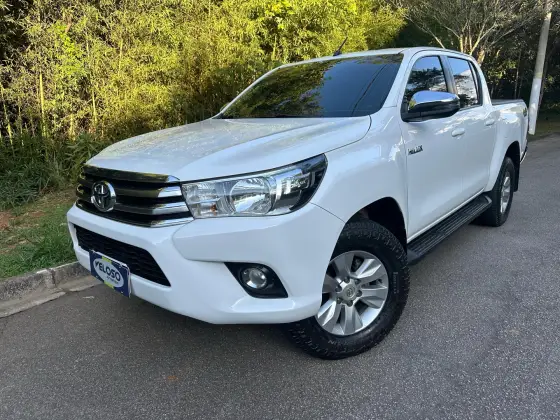 TOYOTA HILUX 2018
