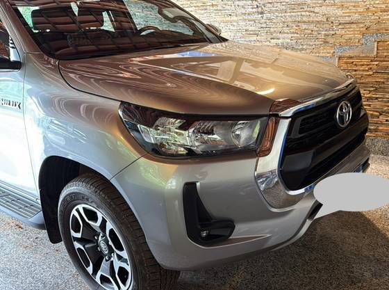 TOYOTA HILUX 2022