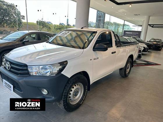 TOYOTA HILUX 2022