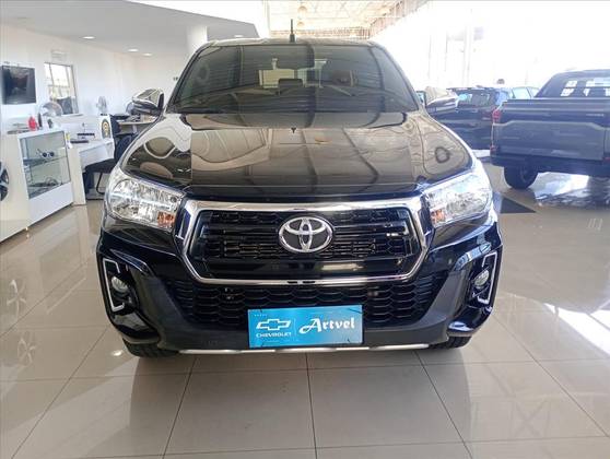 TOYOTA HILUX 2020