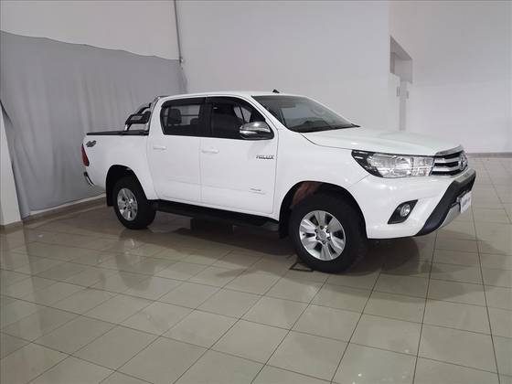 TOYOTA HILUX 2017