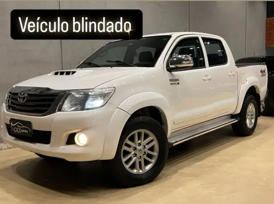 TOYOTA HILUX 2015