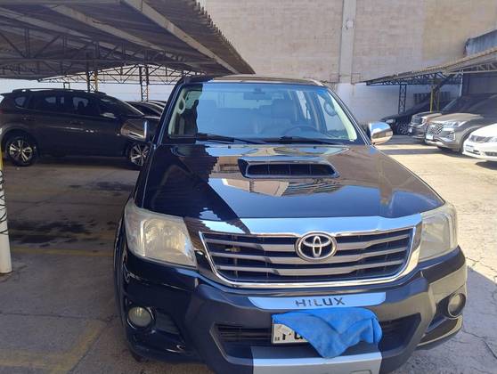 TOYOTA HILUX 2013
