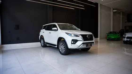 TOYOTA HILUX SW4 2021