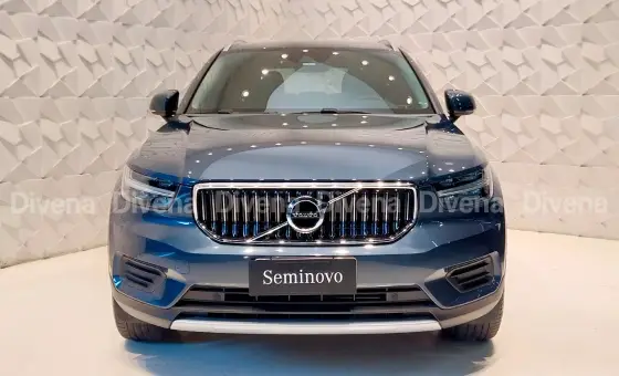 VOLVO XC40 2022
