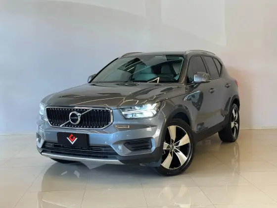 VOLVO XC40 2019