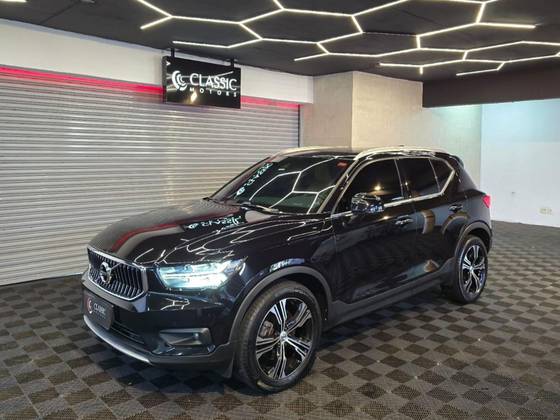 VOLVO XC40 2020