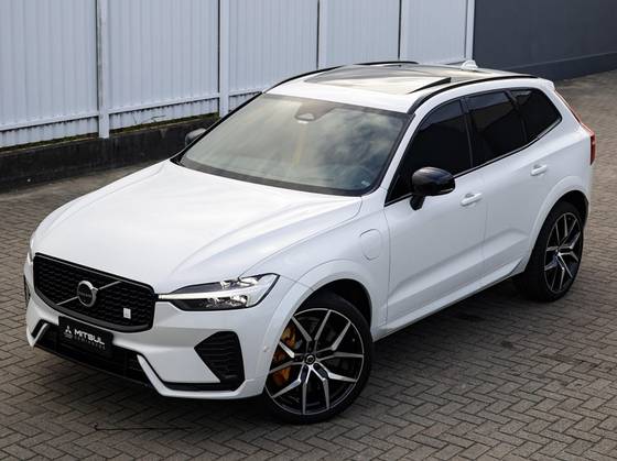 VOLVO XC60 2024
