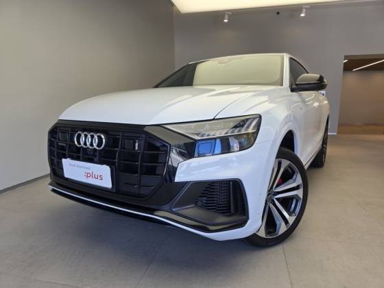 AUDI Q8 2022