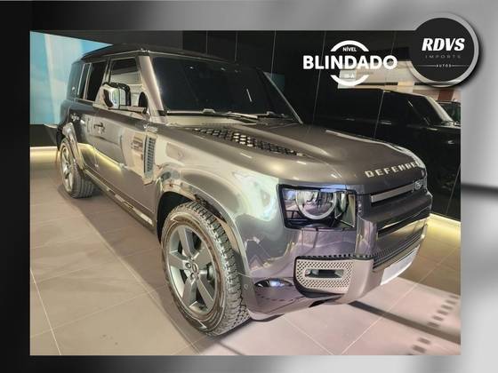 LAND ROVER DEFENDER 2024