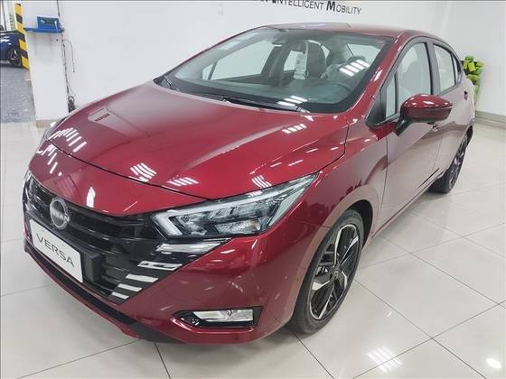 NISSAN VERSA 2025