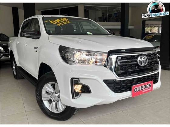 TOYOTA HILUX 2019