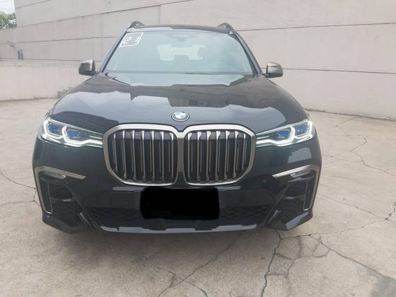BMW X7 2021