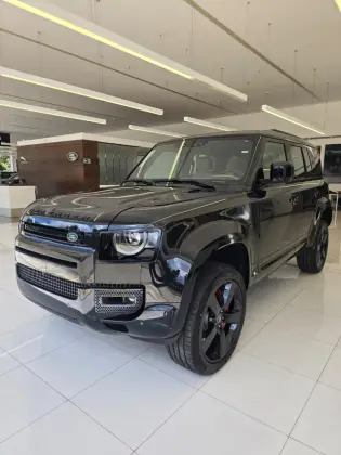 LAND ROVER DEFENDER 2025