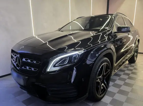 MERCEDES-BENZ GLA 250 2020