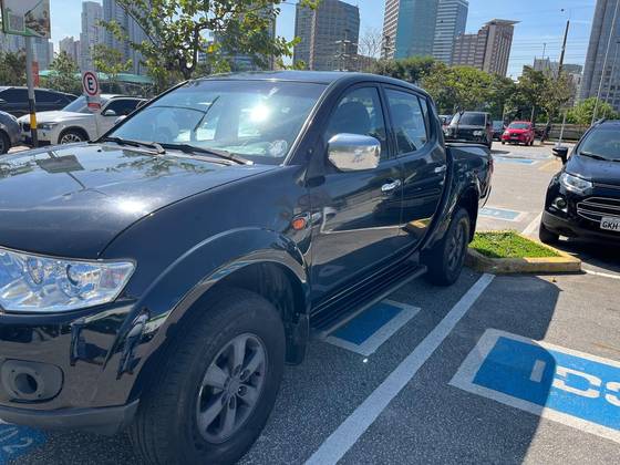 MITSUBISHI L200 TRITON 2013