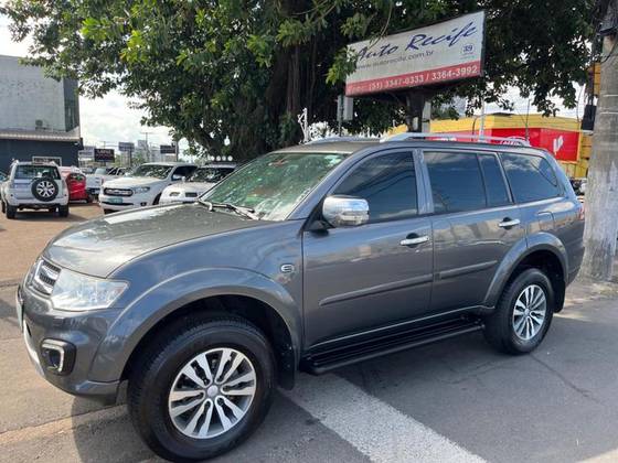 MITSUBISHI PAJERO 2017