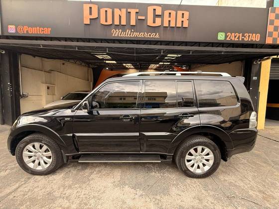MITSUBISHI PAJERO FULL 2011