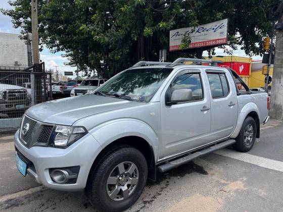 NISSAN FRONTIER 2015