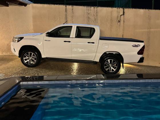TOYOTA HILUX 2020