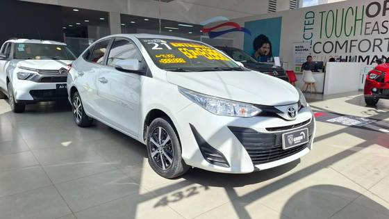 TOYOTA YARIS 2021