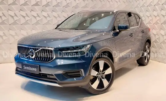 VOLVO XC40 2022