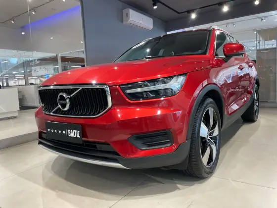 VOLVO XC40 2018
