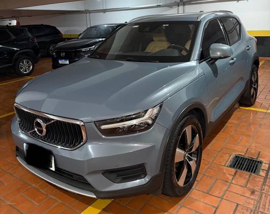 VOLVO XC40 2020