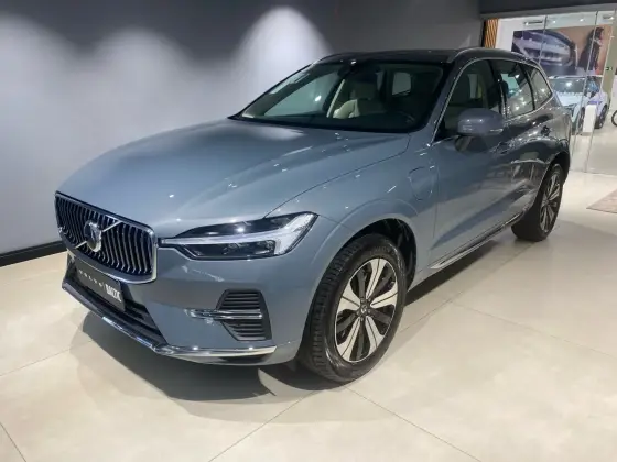 VOLVO XC60 2024