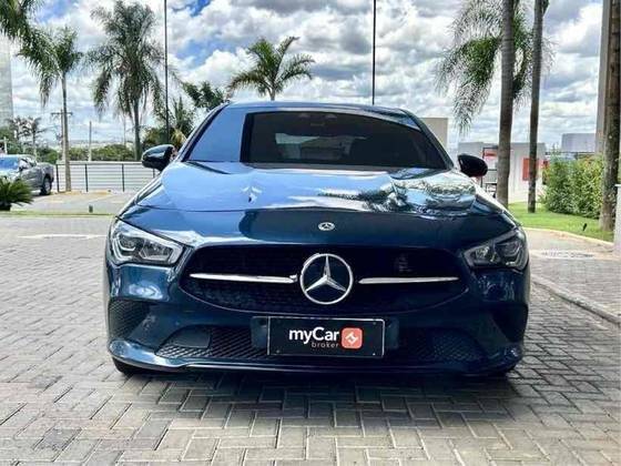 MERCEDES-BENZ CLA 250 2021